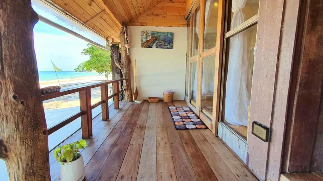 Maliblues Bed&Art Gallery Chumphon Exterior foto