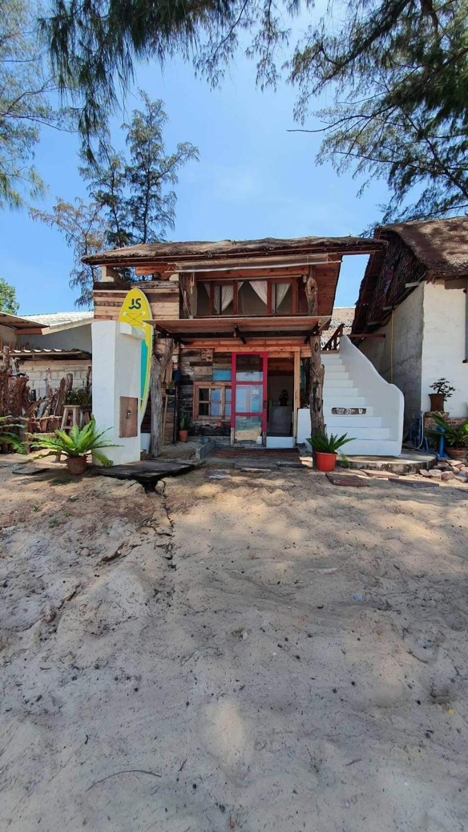 Maliblues Bed&Art Gallery Chumphon Exterior foto