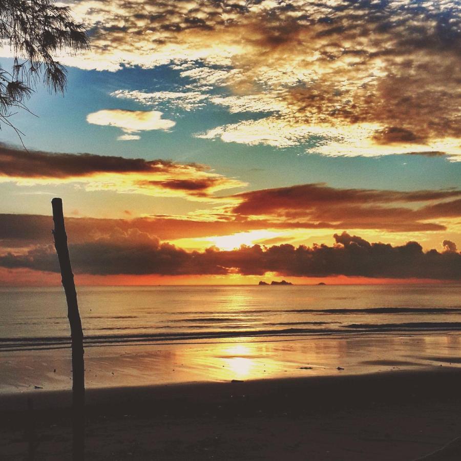 Maliblues Bed&Art Gallery Chumphon Exterior foto