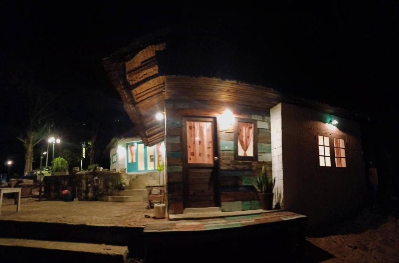 Maliblues Bed&Art Gallery Chumphon Exterior foto
